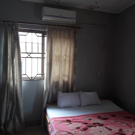 Bizay Hotel Sunyani Экстерьер фото